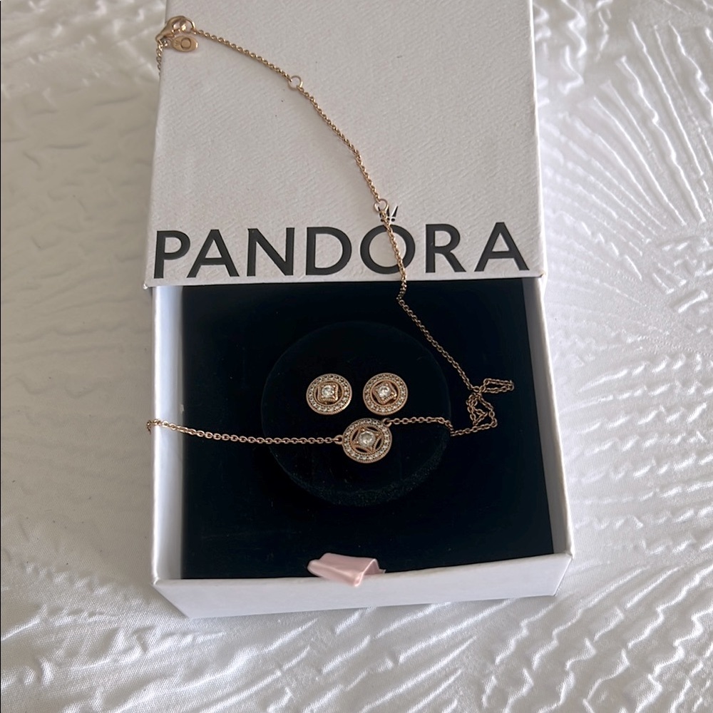 Pandora Rose Gold Jewelry Set
